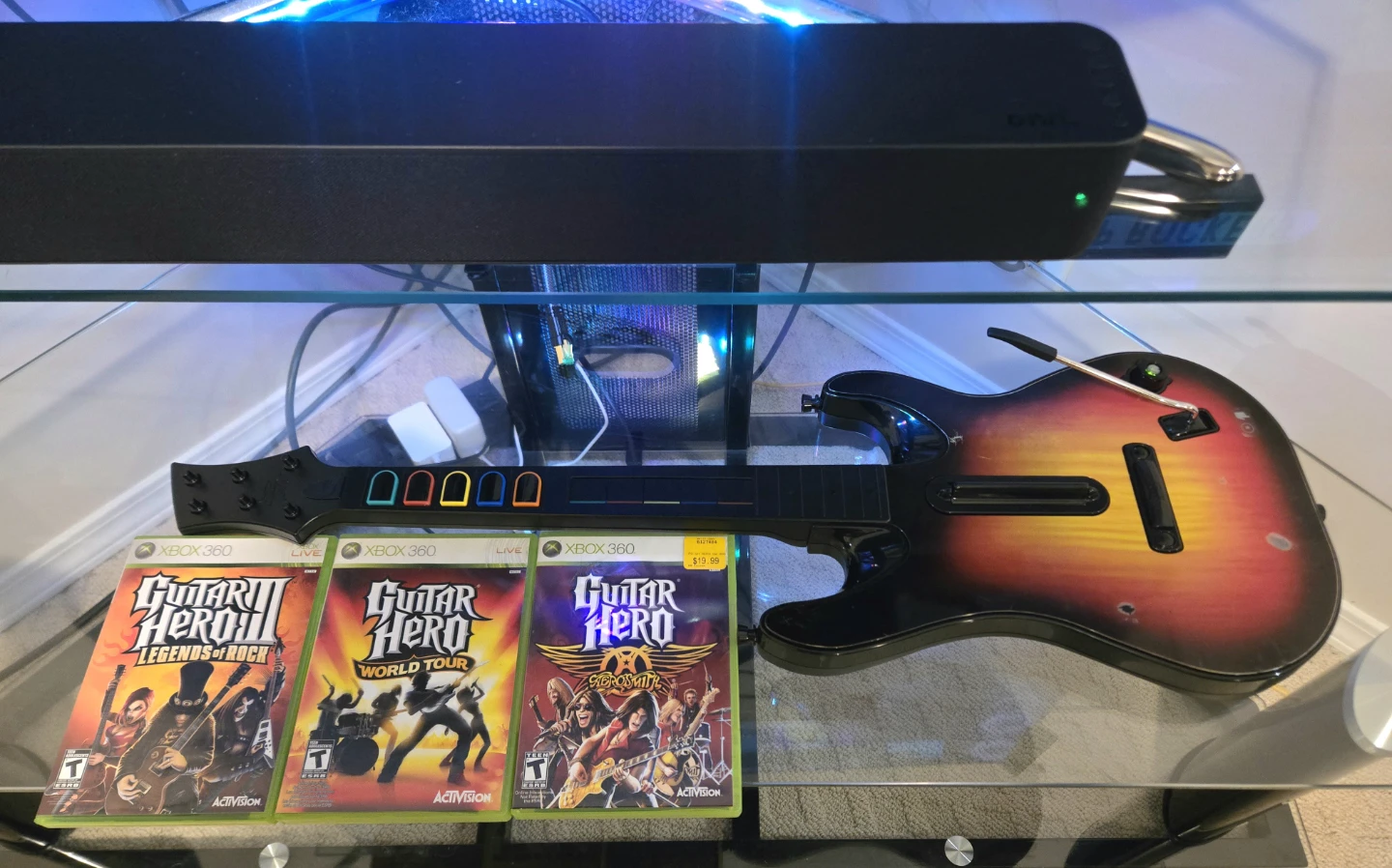 Guitar Hero Bundle / Xbox 360 + MASSIVE Fun! - photo 2