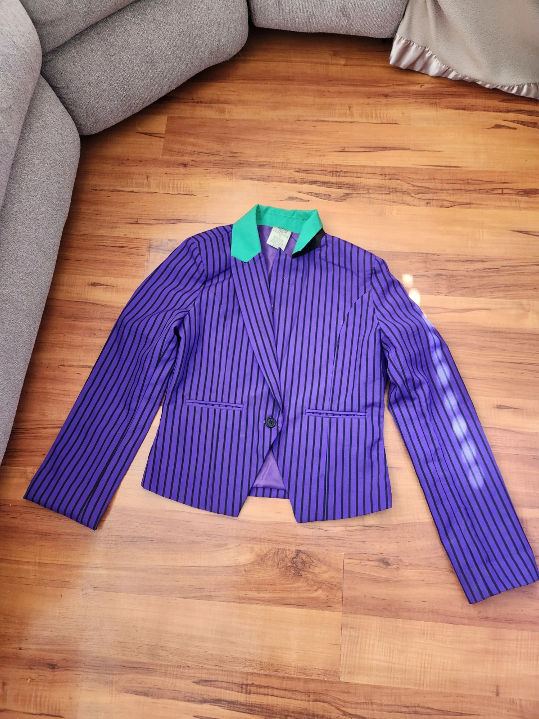 Joker-style striped blazer