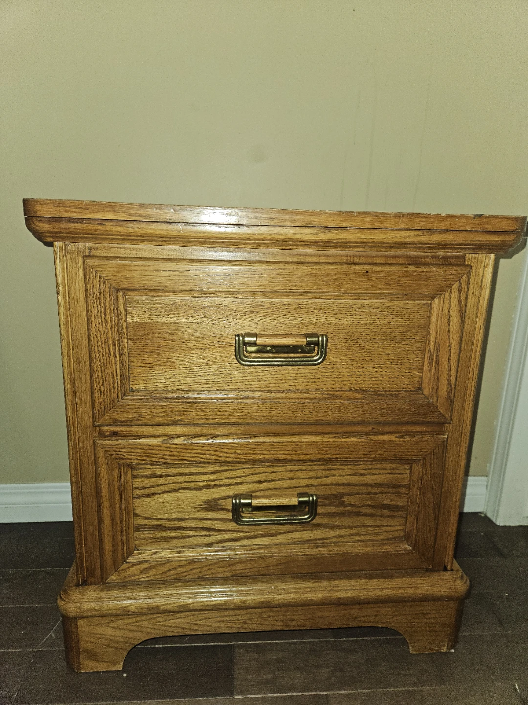 Oak wood bedside table with two drawers - photo 2