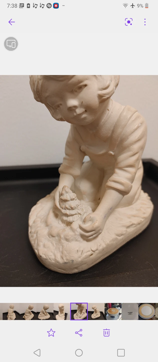Ceramic child figurine statue - photo 2