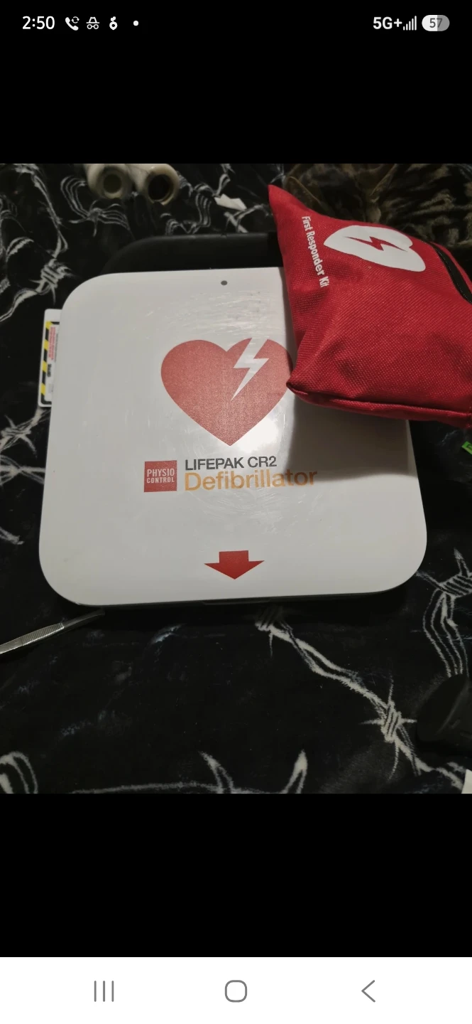 Physio-Control Lifepak CR2 Defibrillator