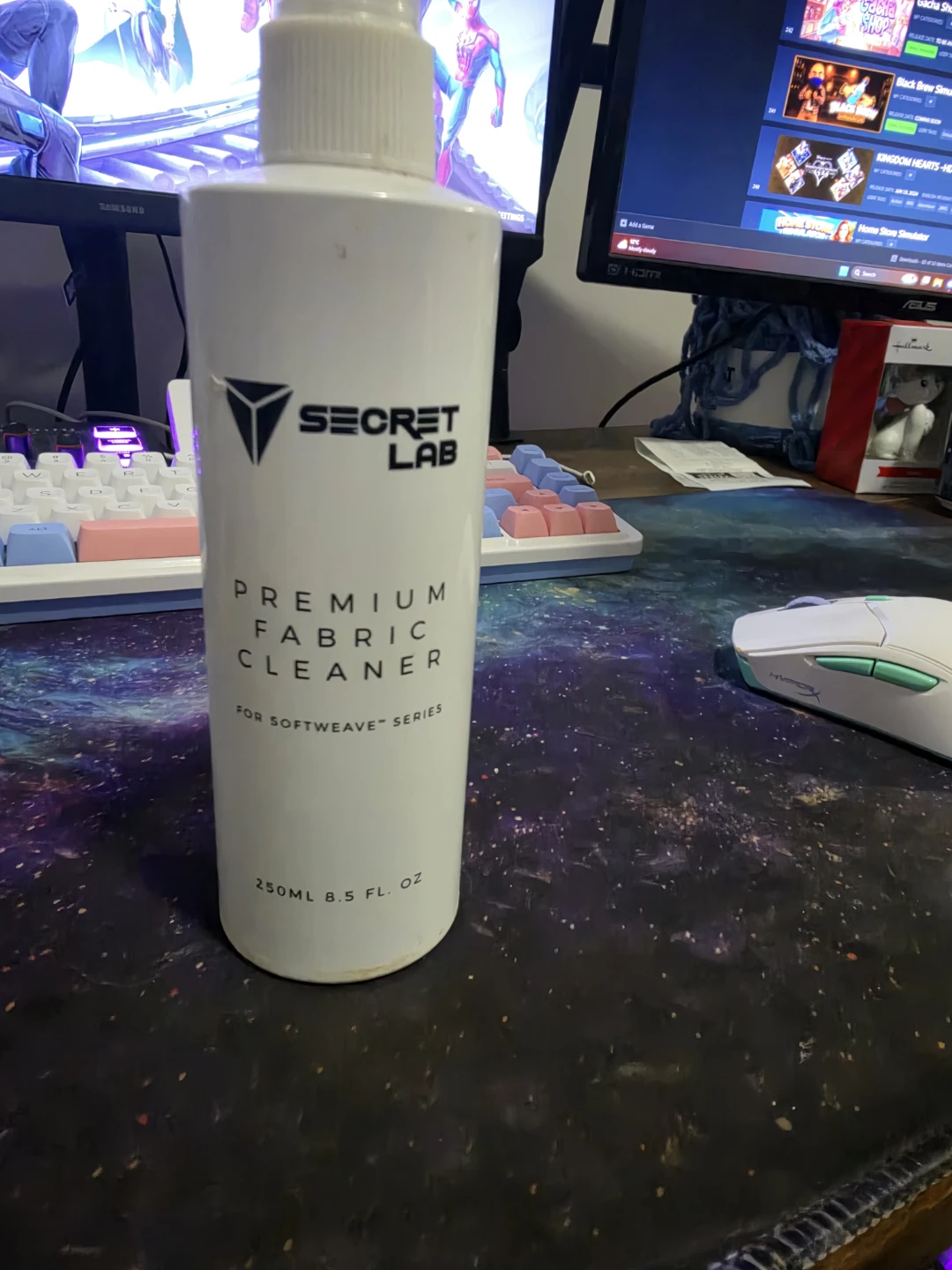 Secretlab Premium Fabric Cleaner never used