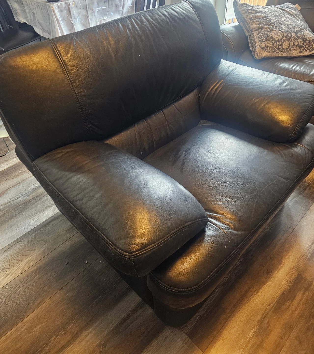 Leather couches - photo 2