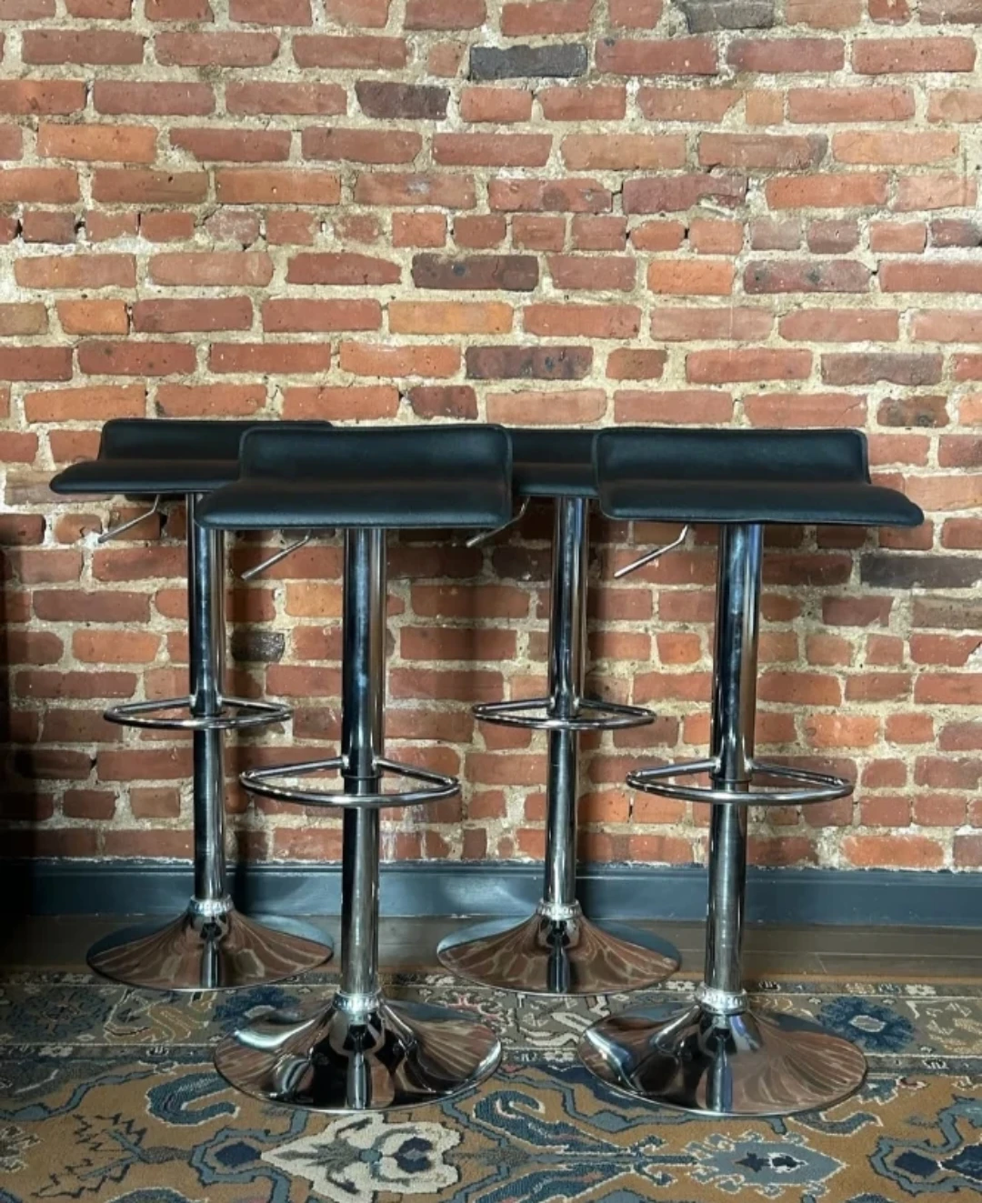 Set of 4 Adjustable baar stools