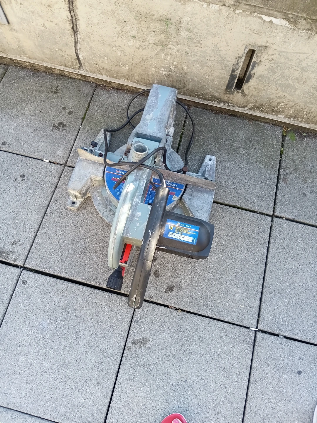 King Canada 10 inch Sliding Compound Miter Saw - photo 3