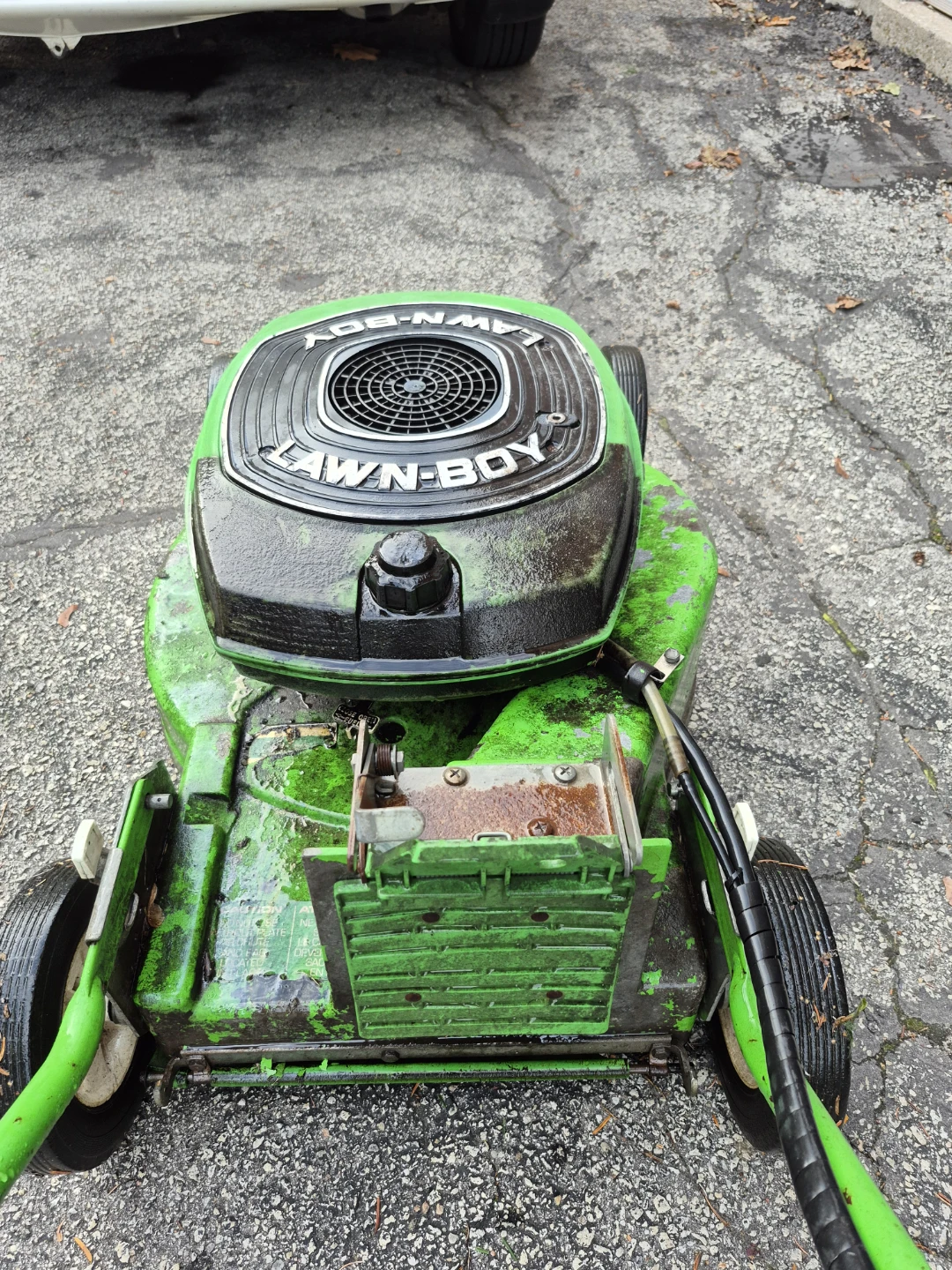Lawn Boy Mower (2-Stroke) – Runs Great, Just Needs Starter Rope - photo 2