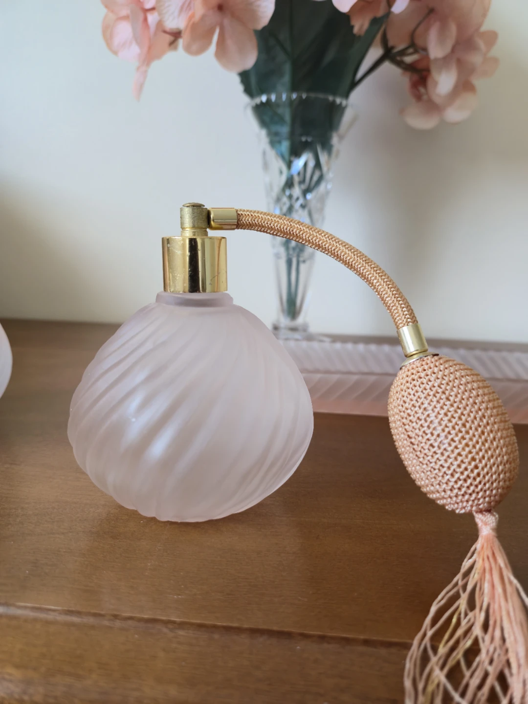 Vintage Pink Frosted Glass Vanity Set - photo 2