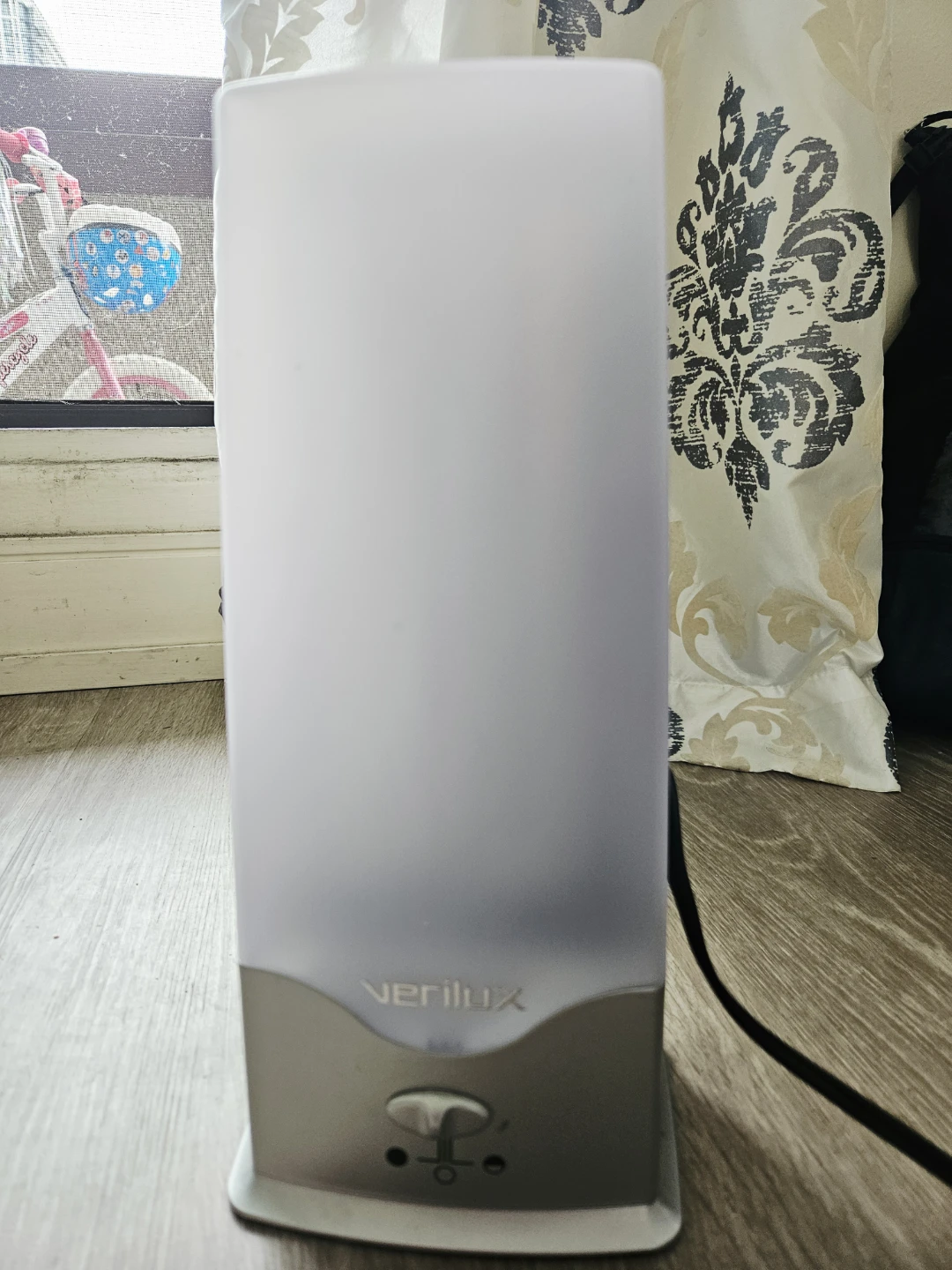 Verilux HappyLight VT03C Therapy Lamp - photo 5