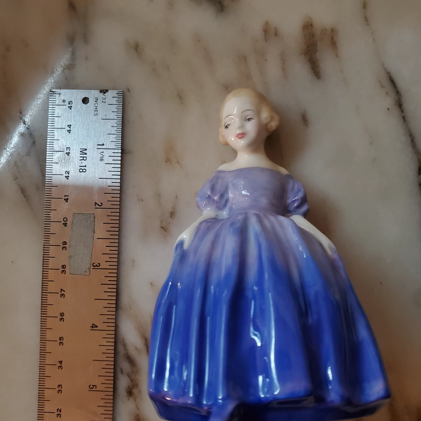 Royal Doulton Marie Figurine H.N. 1370