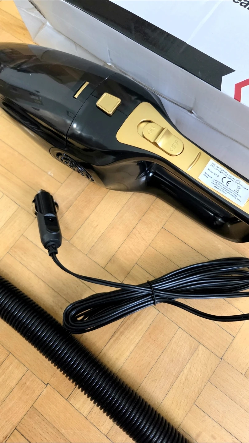 12-V Car Vacuum Cleaner with Accessories *new - photo 3