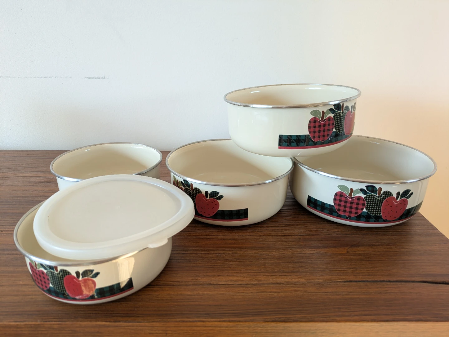 Vintage Apple Design Nesting Bowls - photo 4