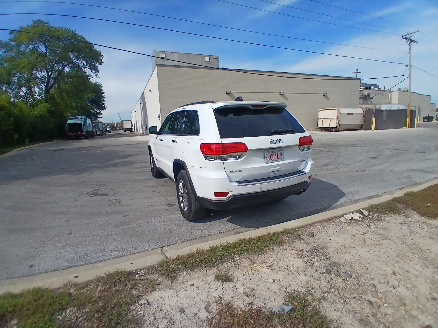 White Jeep Grand Cherokee Limited - photo 4