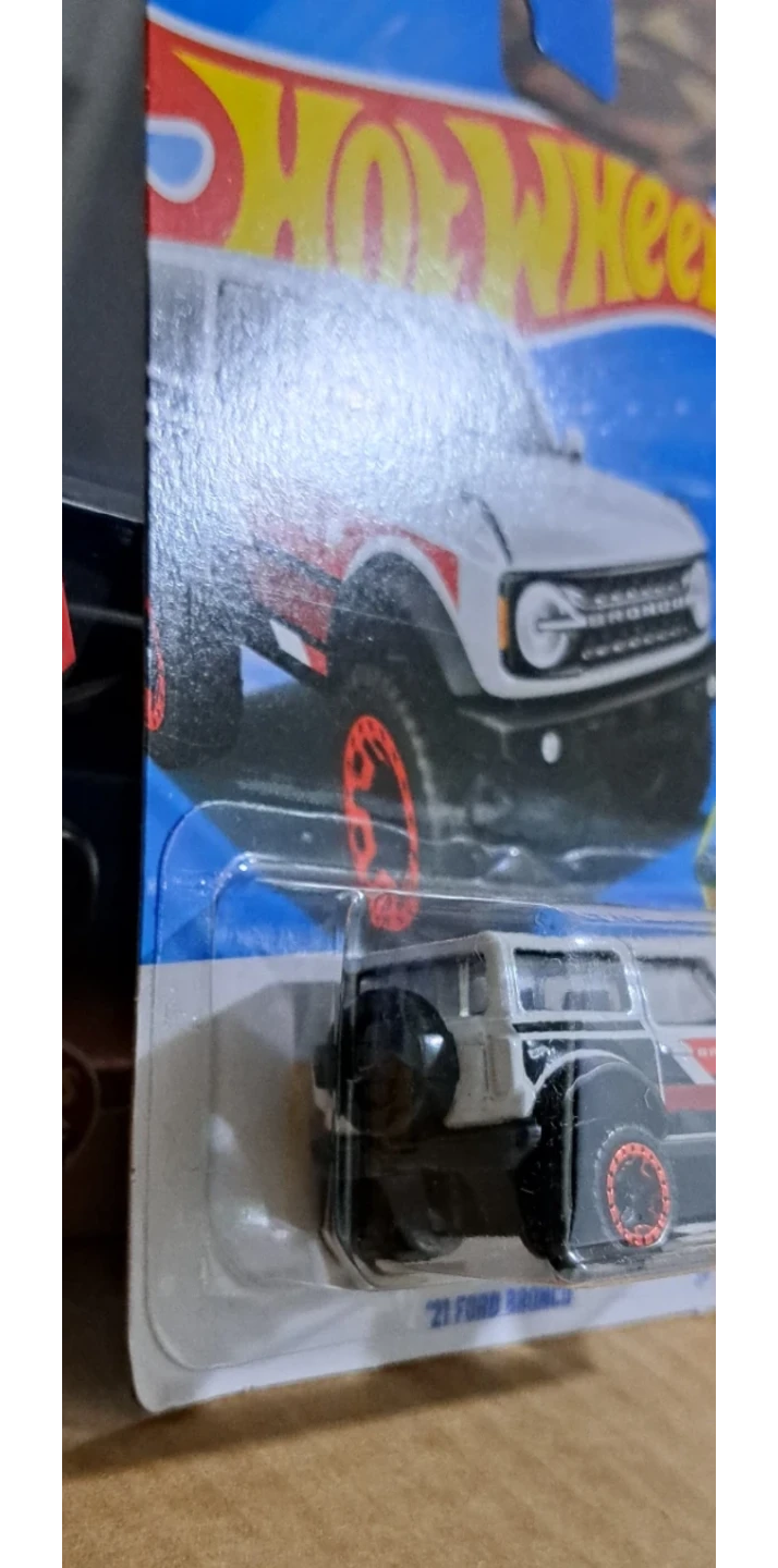 Hot. Wheels, Ford Bronco, '66 Pull Back Speeder/'21 HW Dirt - photo 4