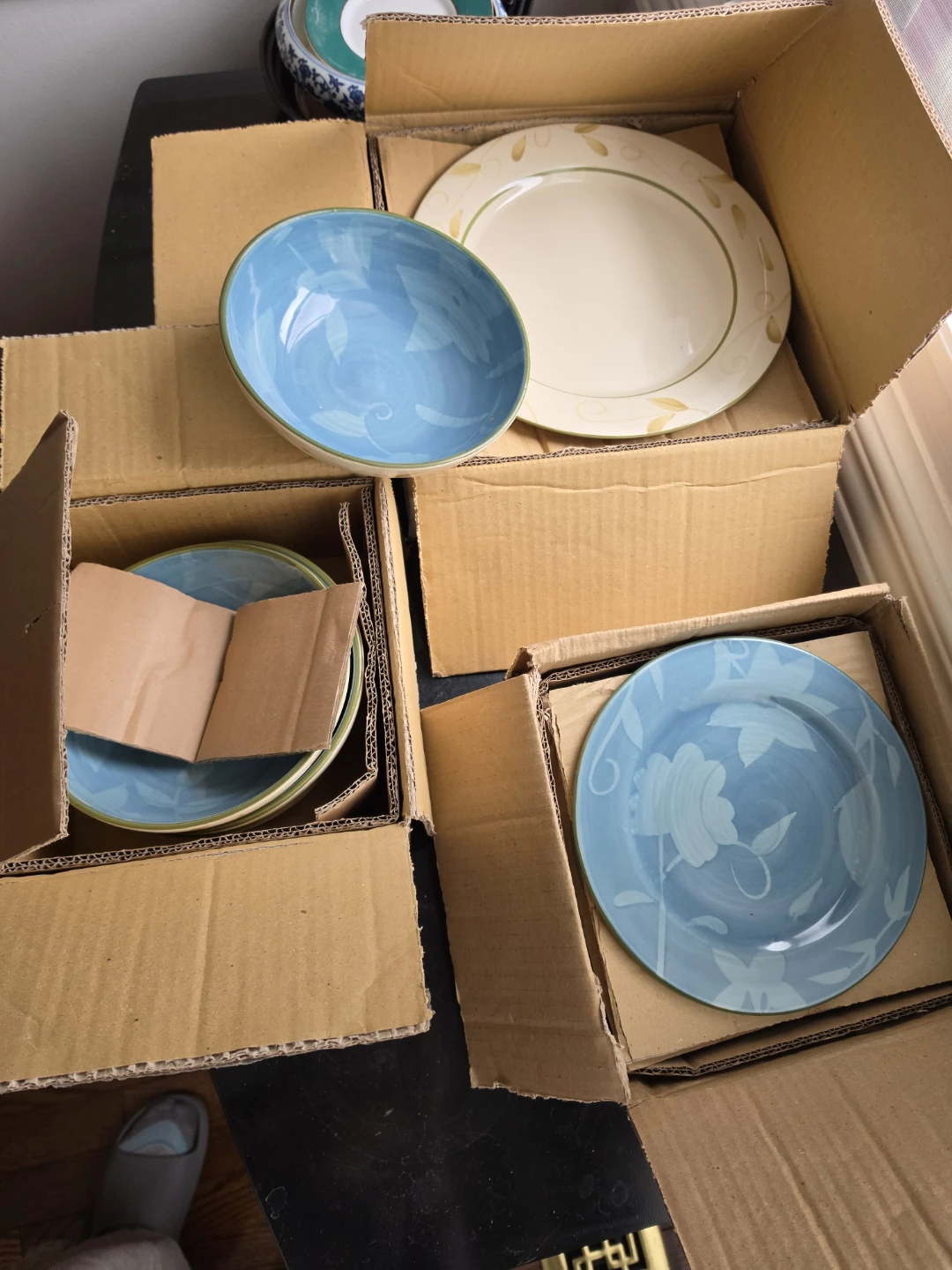 Brand New Set of Ceramic Dinnerware