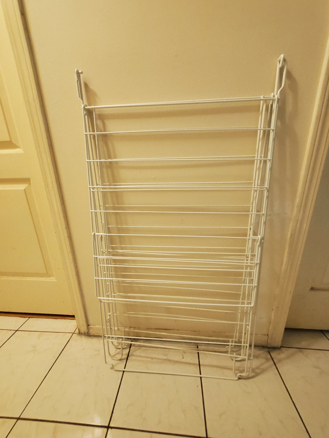 Collapsible white metal laundry drying rack - photo 3