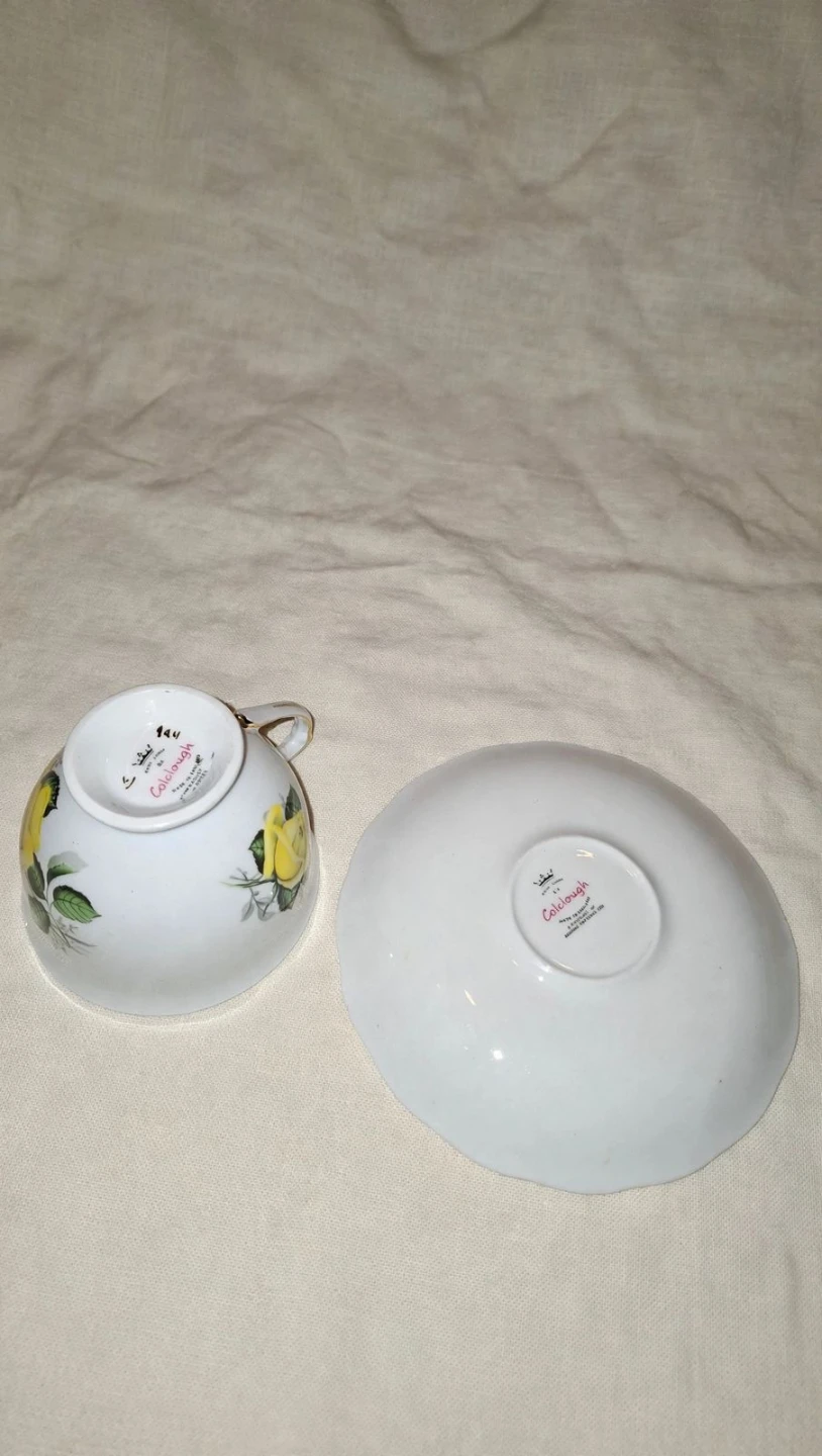 Colclough Yellow Rose Bone China Teacup & Saucer - photo 4