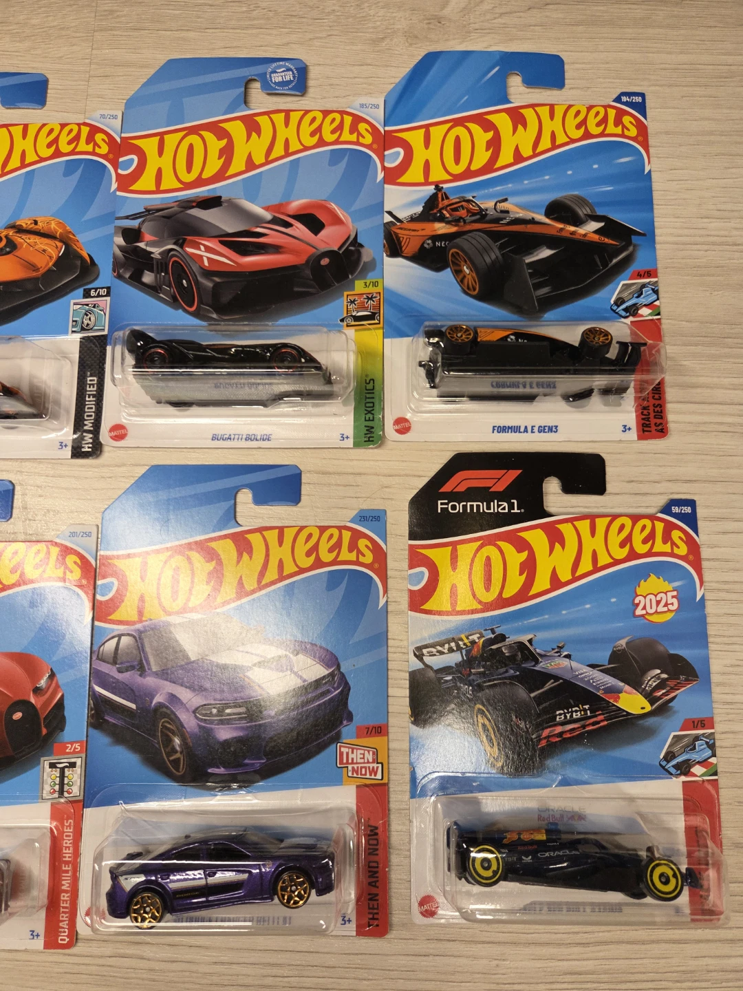 Large Collection of Hot Wheels and Matchbox Die-Cast Cars - photo 2