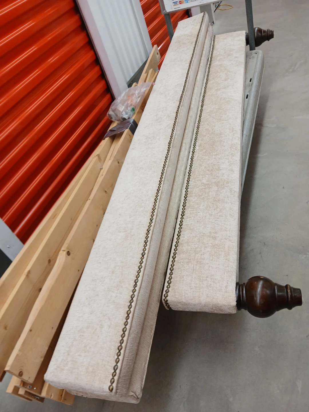 Tufted queen set bed Headboard, footboard, sideboard and slats - photo 2