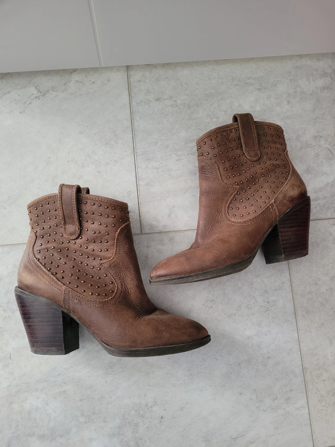 Jessica Simpson brown cowboy booties - photo 2