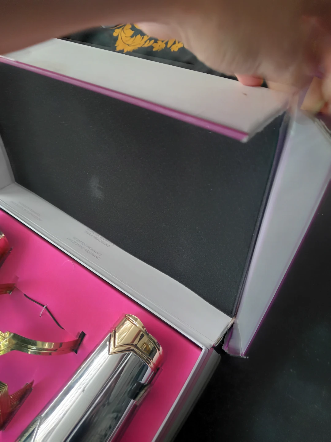 Wonder Woman 1984 Limited Edition Jewelry Set - photo 4