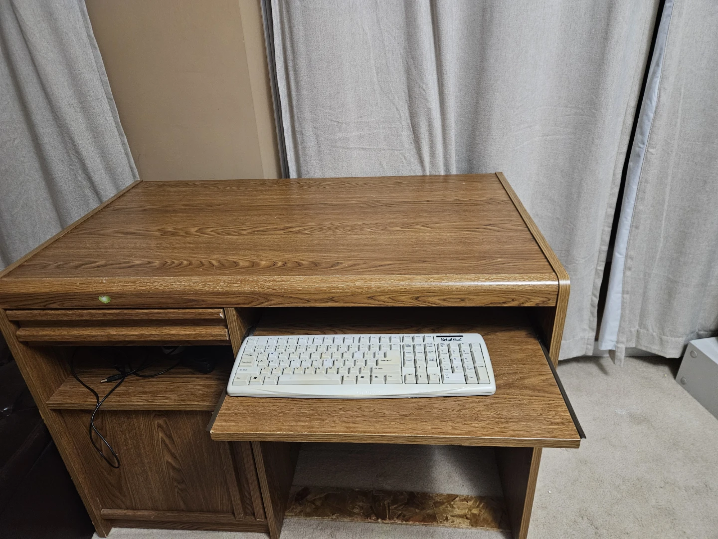 Computer desk, selling for $80 - photo 2