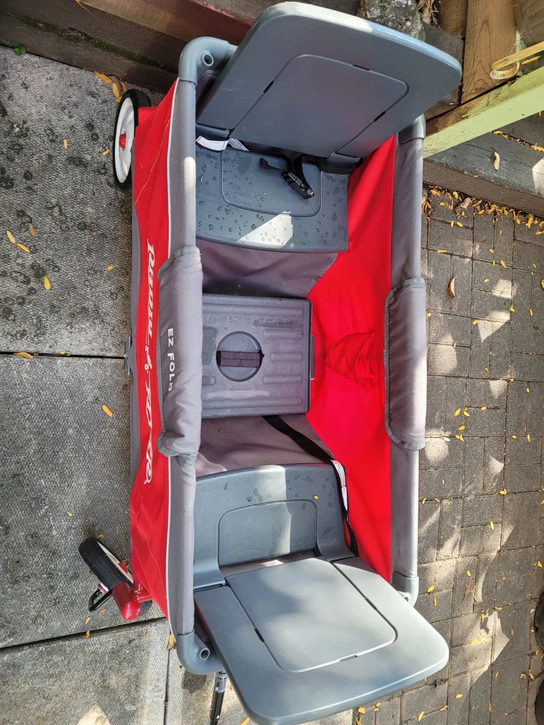 Radio Flyer EZ Fold Wagon - photo 2