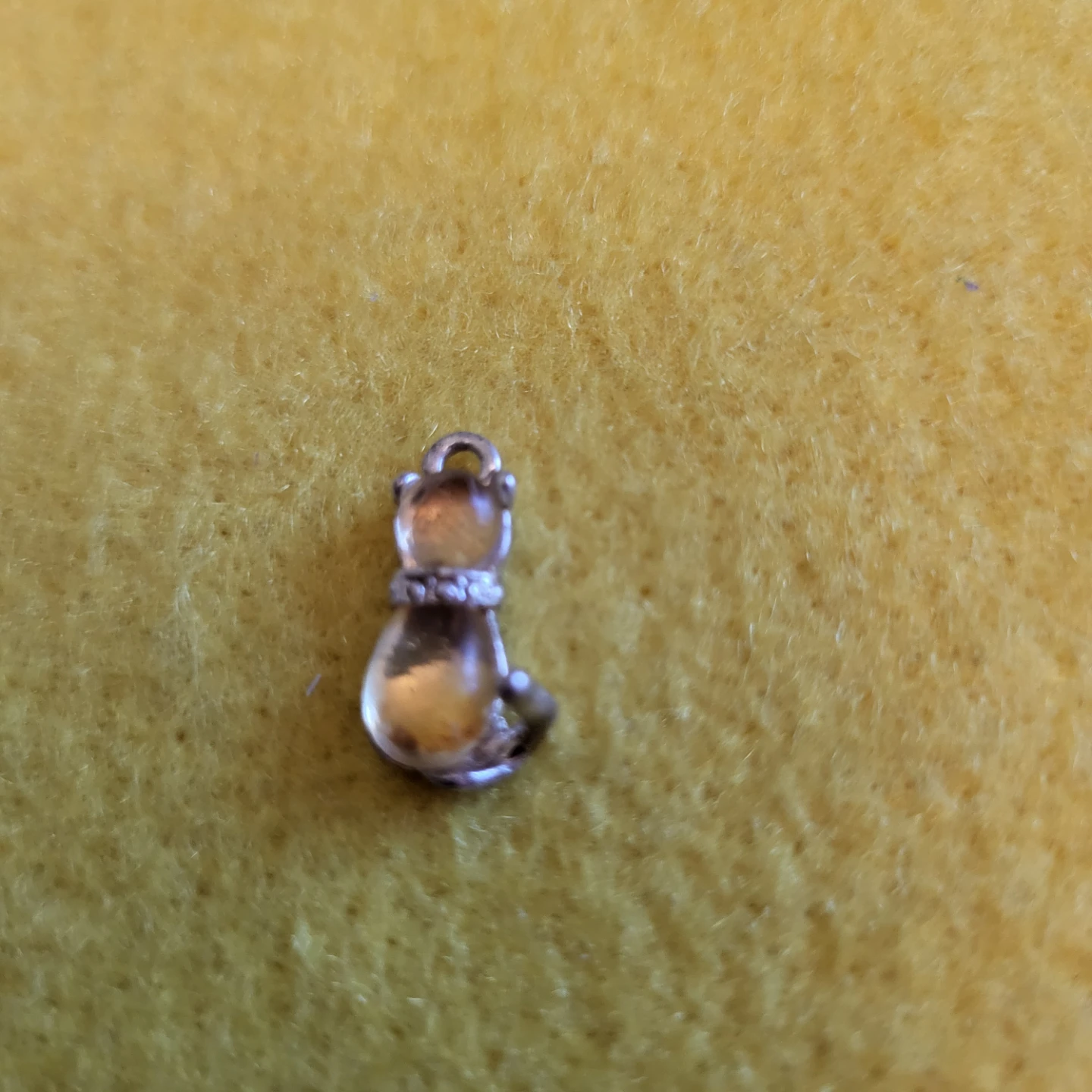 Small cat charm