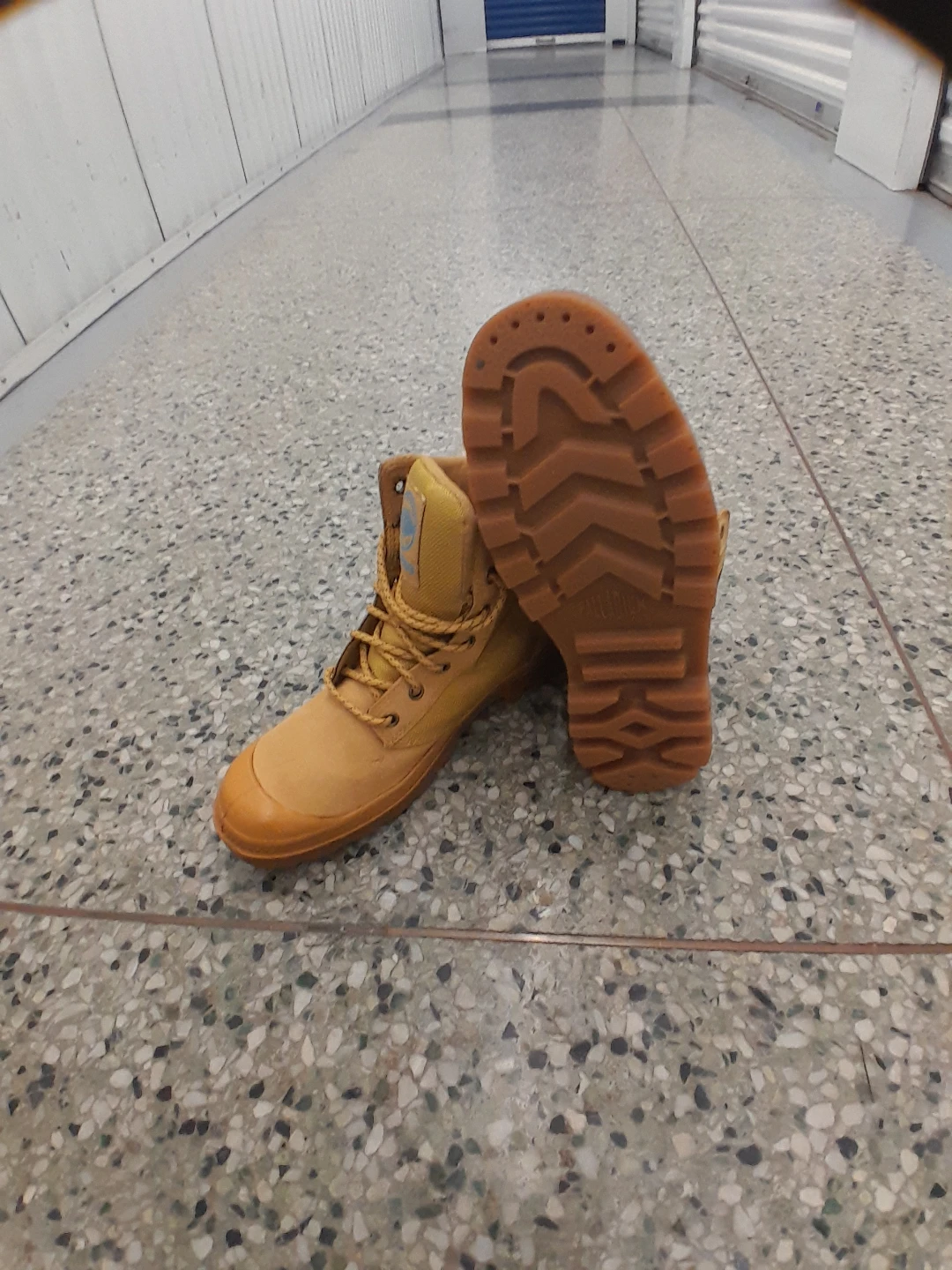 Palladium Waterproof Boots Men's Size 7 - photo 3