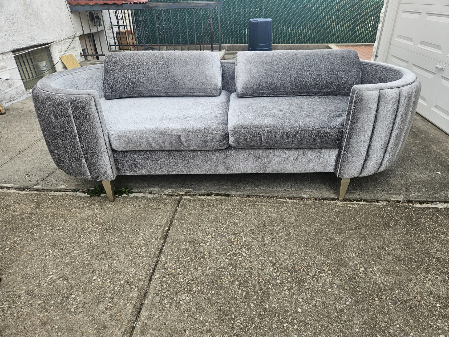Beautiful velvet sofa - photo 3