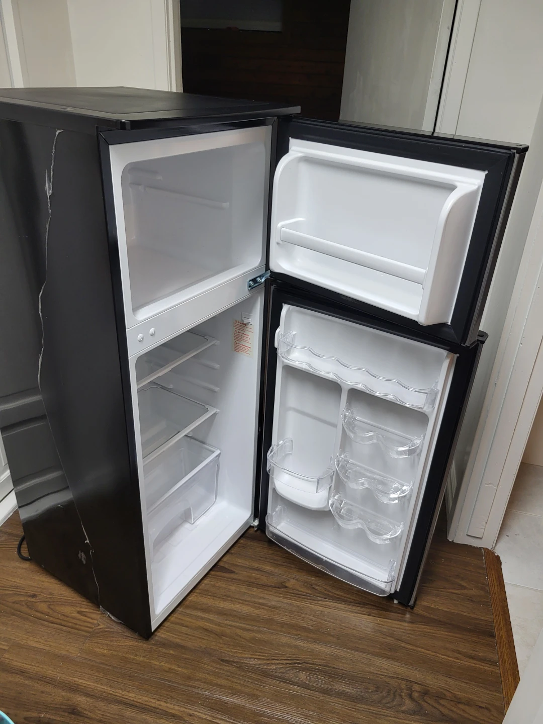 Magic Chef Mini Fridge - photo 4