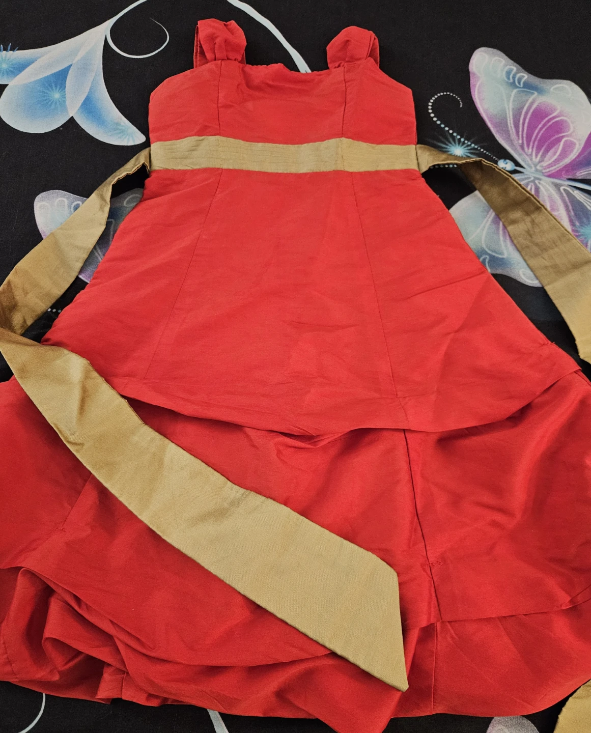 Red Sleeveless Dress with Gold Sash - photo 2