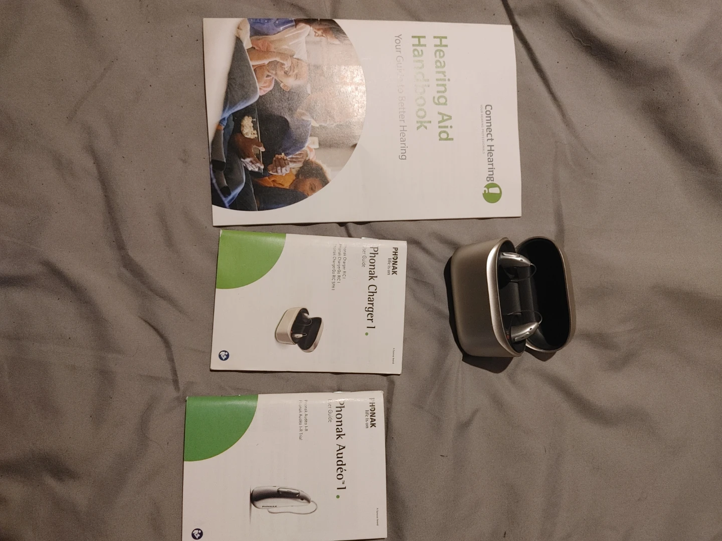 Phonak Audeo L Hearing Aids with Charger