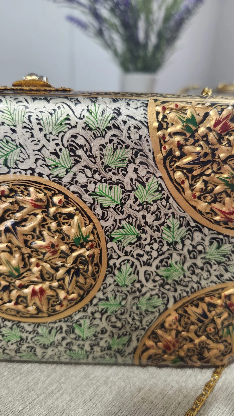 Hand made Ornate Decorative Metal Clutch Purse - photo 2