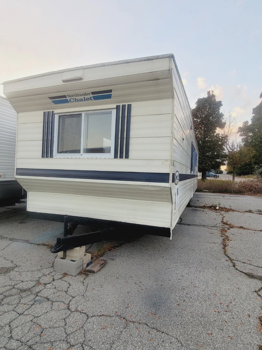 Northlander Chalet Mobile home 10x40 Four season