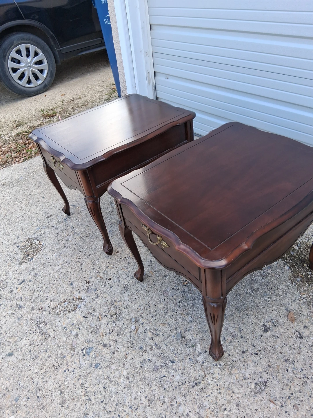 Set of Two Vintage french prov.Wooden End Tables - photo 2