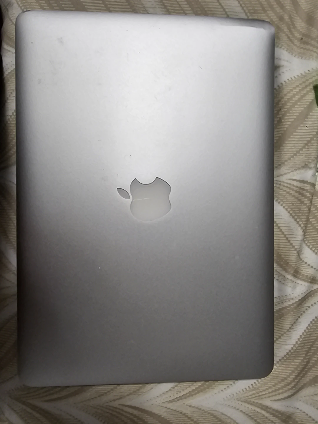 Apple MacBook Air 13-inch Early 2015 - photo 2
