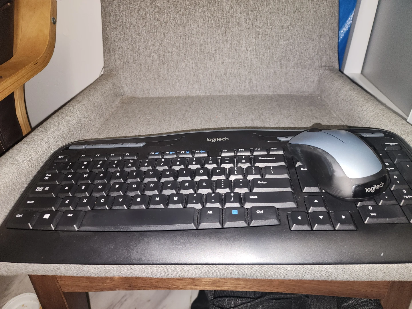 Logitech Wireless Keyboard and M310 Mouse Combo