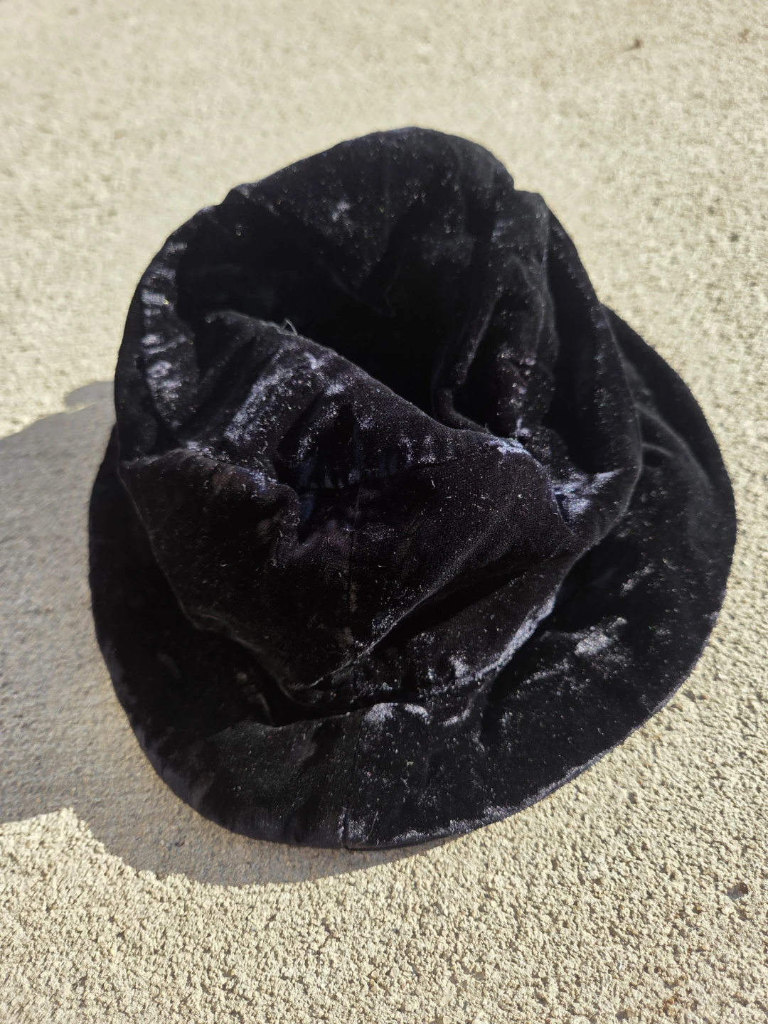 Gap black velvet floral bucket hat - photo 3