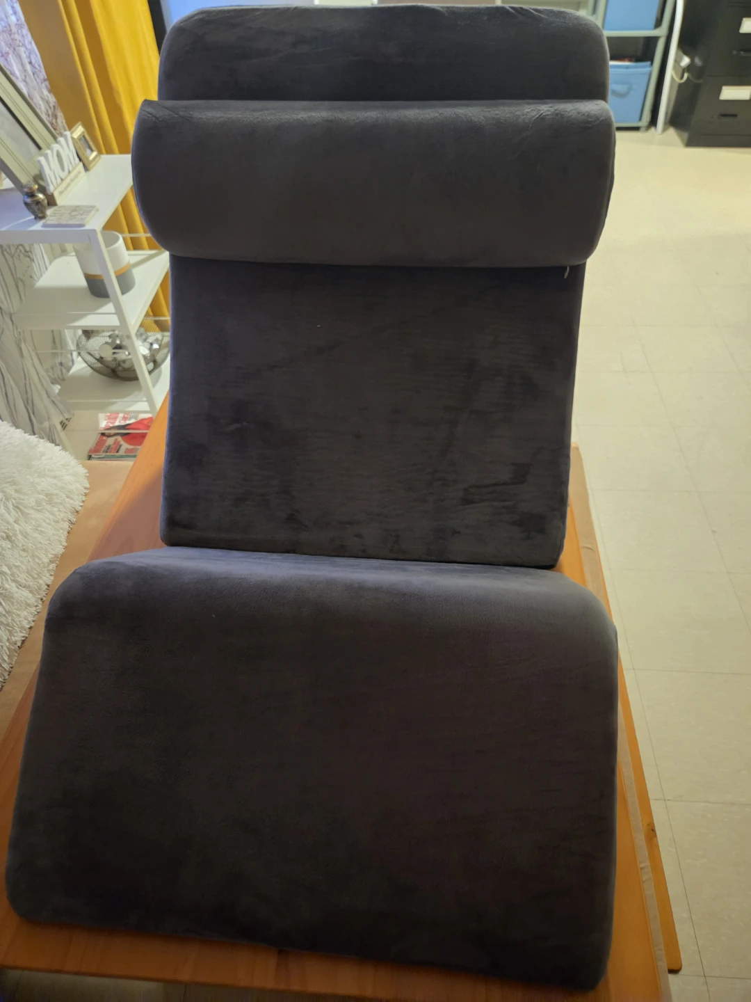 Grey Velvet Orthopaedic Bed Wedge Pillow - photo 2