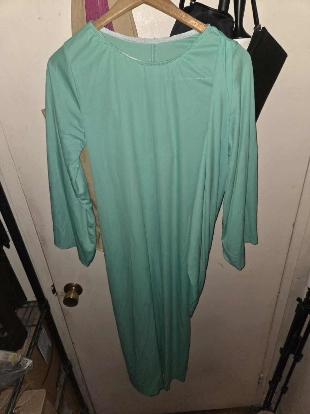 Statue Of Liberty Costume (Robe & Foam Crown) in a Kid's Large - photo 4