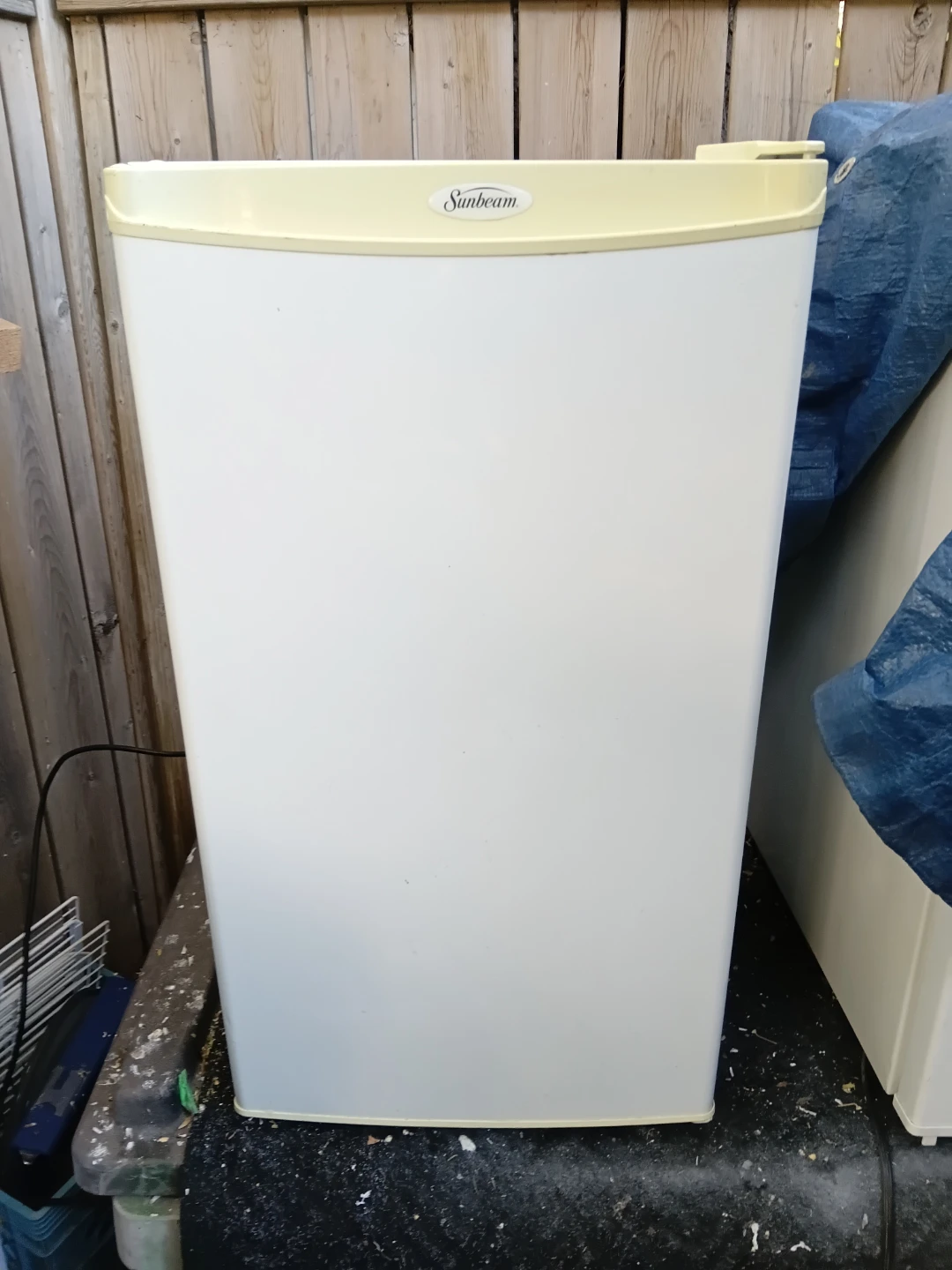 Sunbeam Compact White Mini Fridge