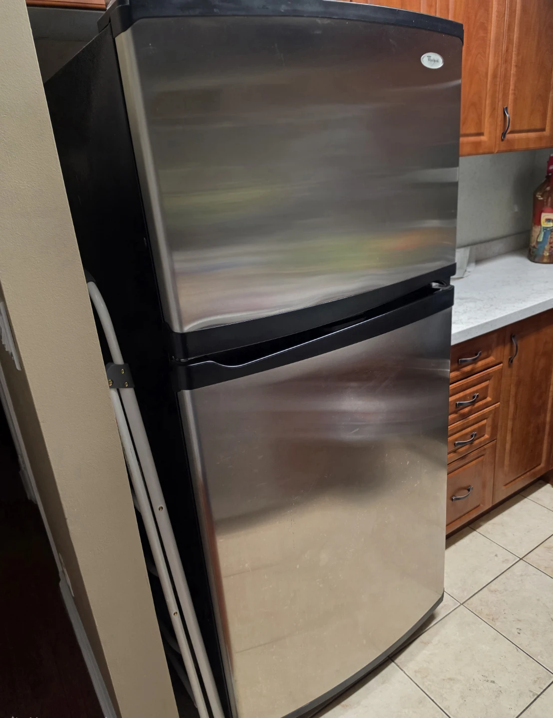 Whirlpool Top-Freezer Refrigerator - photo 2