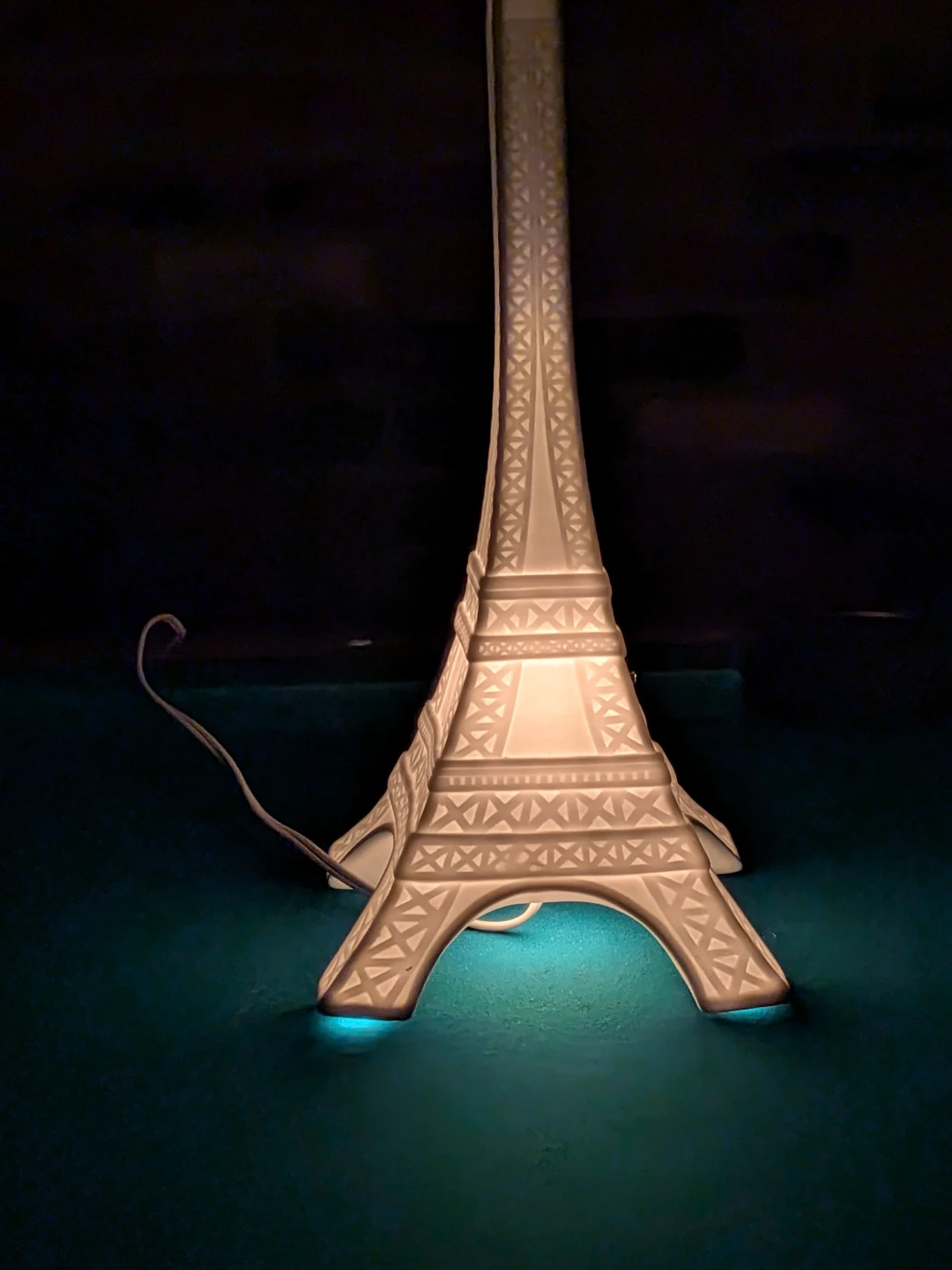 Eiffel Tower Table Lamp - photo 2