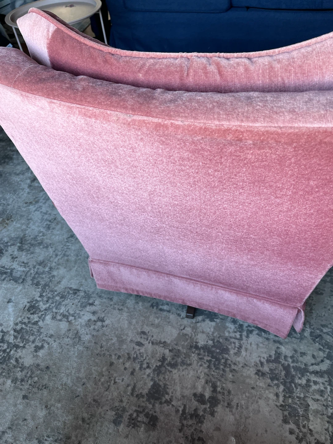 Vintage Rose Velvet Armchair - photo 3