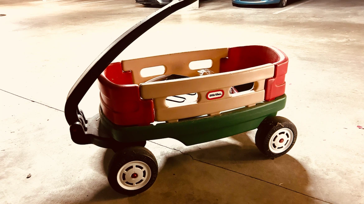 Little Tikes plastic pull wagon