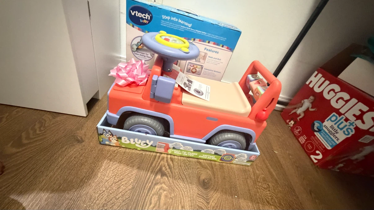 Bluey Foot-to-Floor Ride-On Toy - photo 2