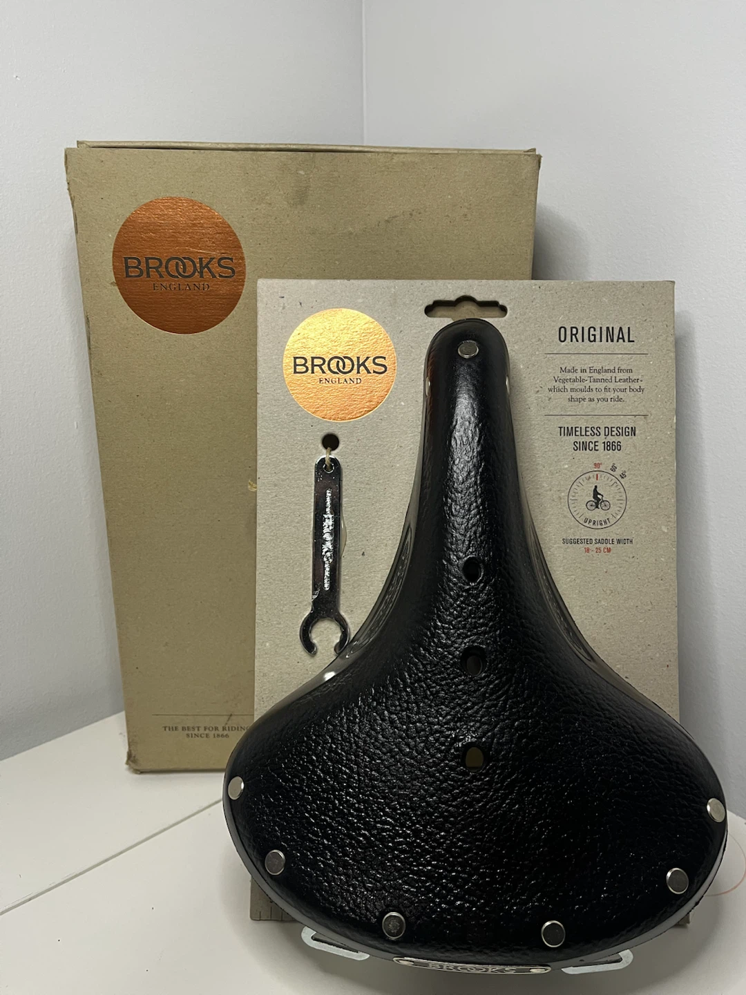 Brooks England B67 Black Leather Bicycle Saddle - photo 2