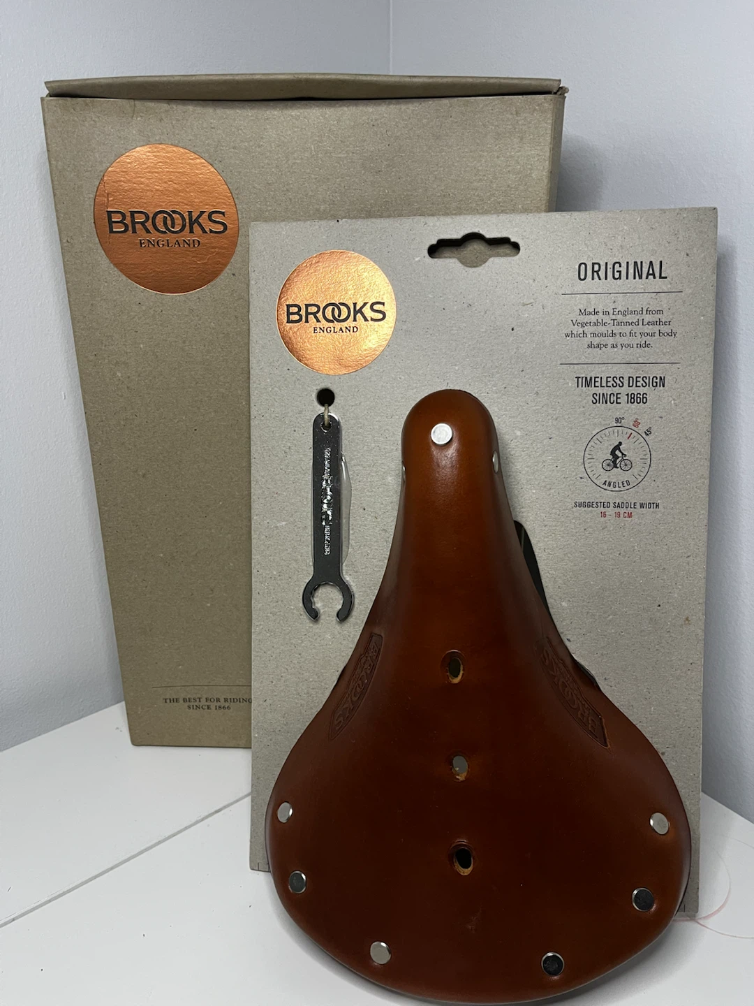 Brooks England B17 Standard Bicycle Saddle - Honey
