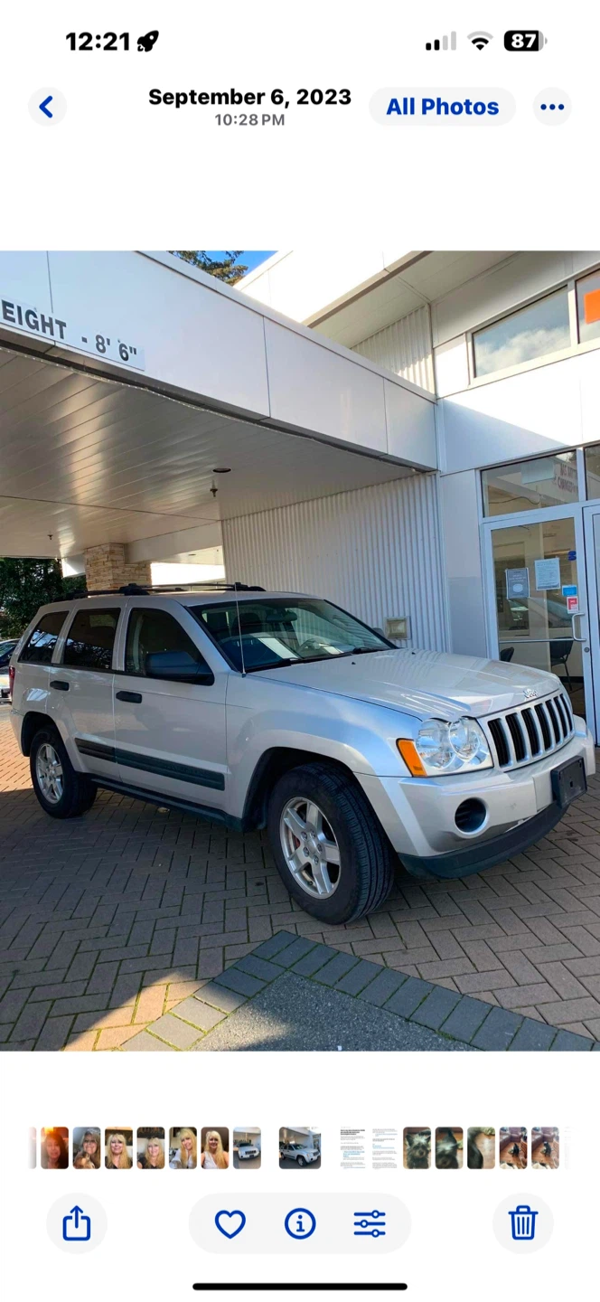 Silver Jeep SUV - photo 4