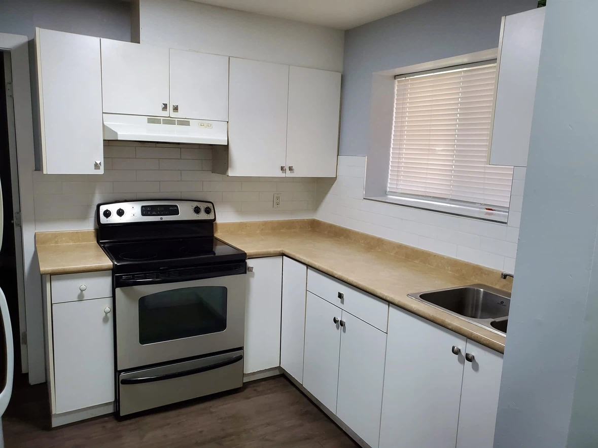 2 bedroom basement for rent. - photo 2